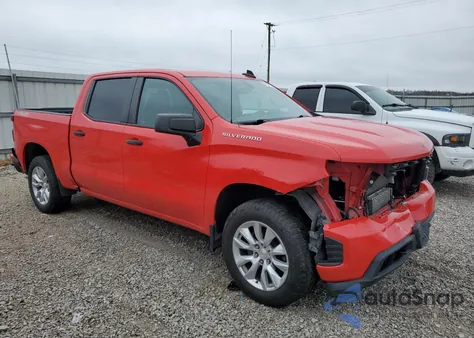 2020 Chevrolet Silverado K1500 Custom z USA, uszkodzony, nr VIN 3GCPYBEK3LG191880